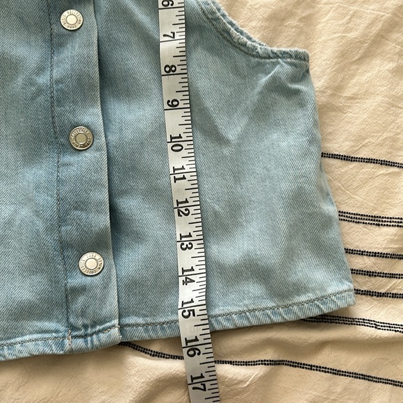 Zara 11-12 chambray Buttoned Front Vest. - Picture 6 of 7